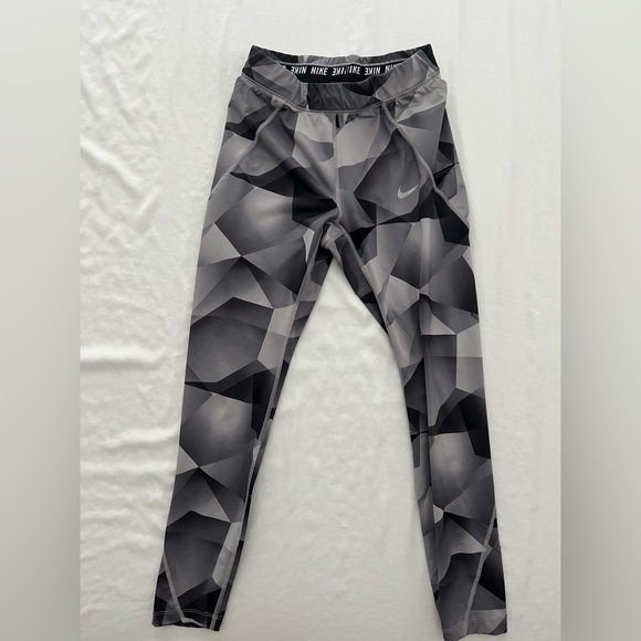 Nike workout leggings - Picture 1 of 1